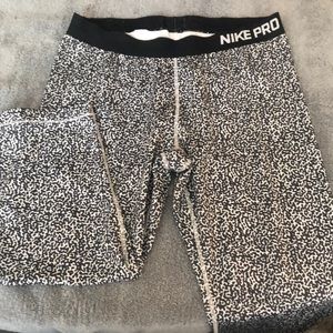 Nike pro! Capri work out pants